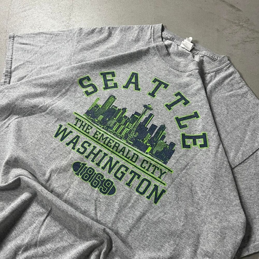 American-vintage Men's Grey T-shirt